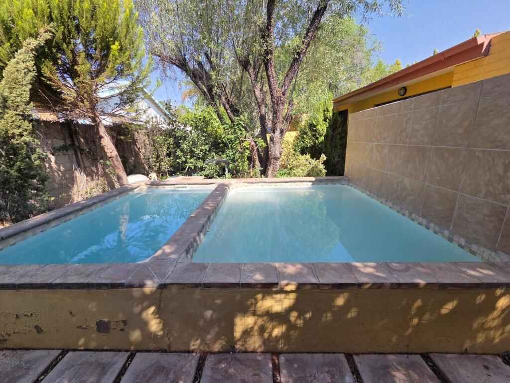 Guest room at At Home Guesthouse Upington, photo 3